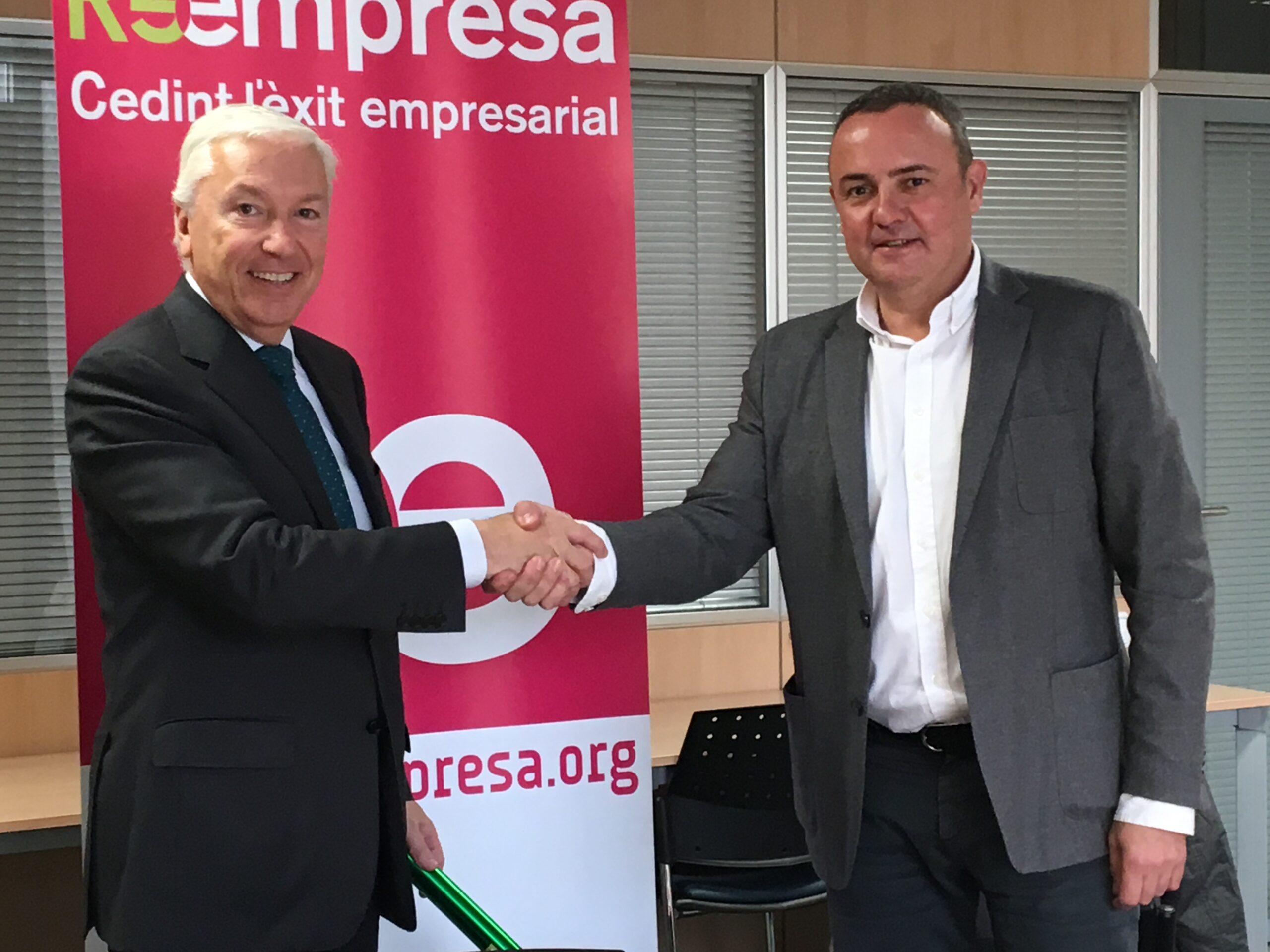 Barcelona-Oberta-i-la-patronal-Cecot-signen-un-conveni-de-col-laboracio-per-difondre-la-Reempresa.jpg